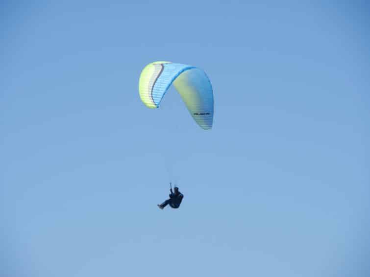 Où faire du saut en parachute en Normandie ?