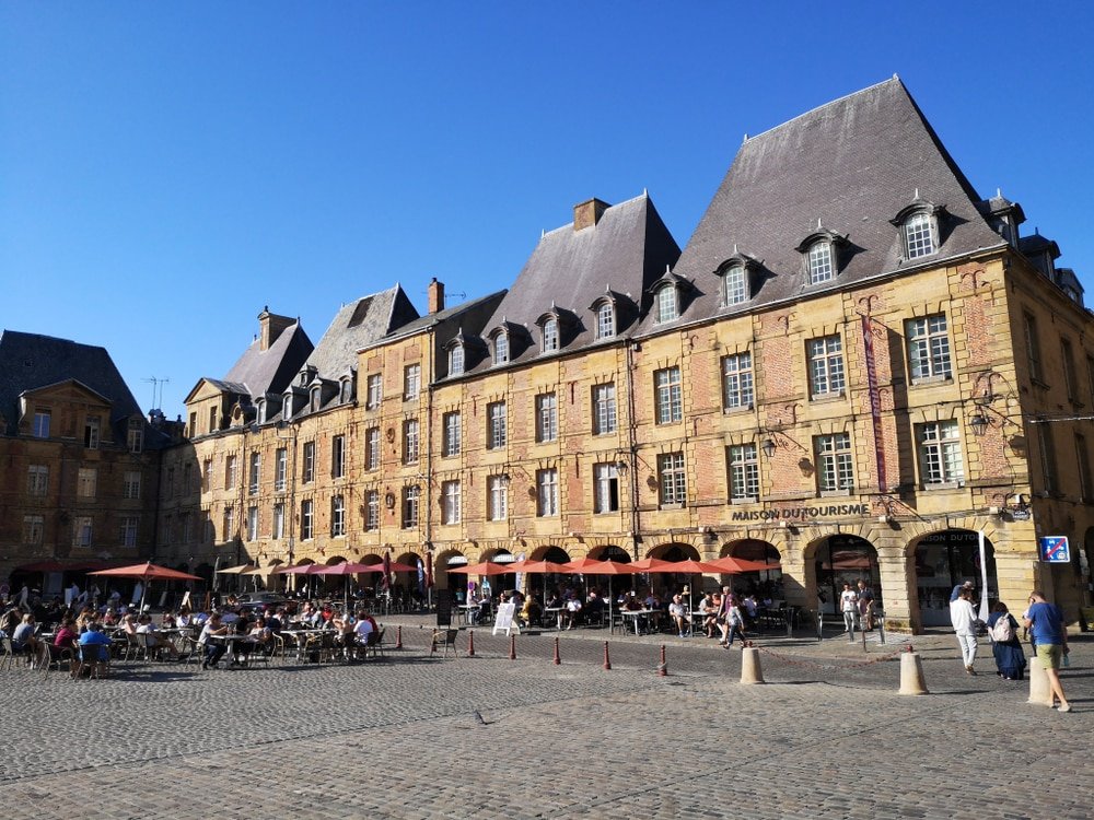 visiter Ardennes - Place Ducale Charleville