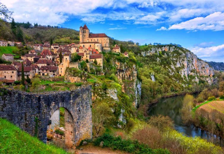 Saint-Cirq-Lapopie-visiter-midi-pyrennees