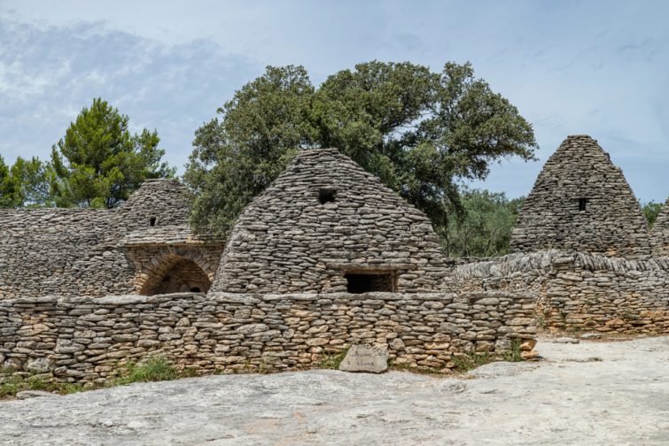 visiter le Vaucluse Village Bories