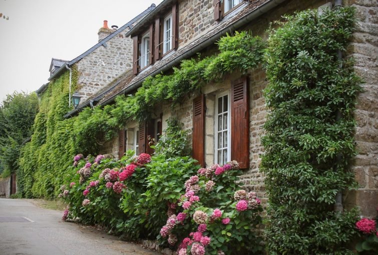 Village Saint-Céneri-le-Gérei