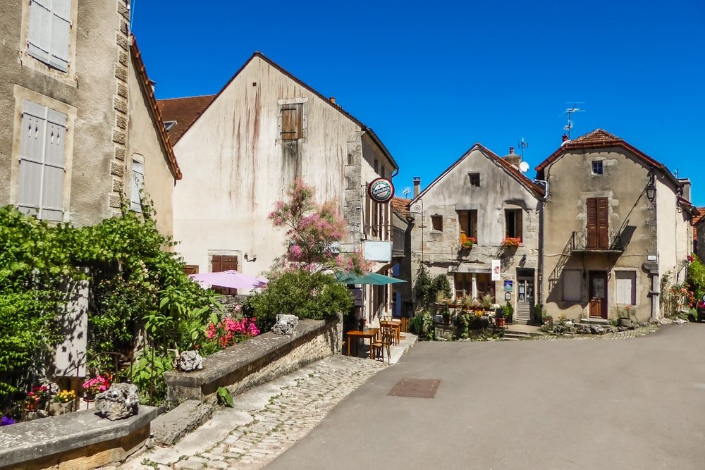 Villages de Bourgogne Franche-Comté :Flavigny-sur-Ozerain