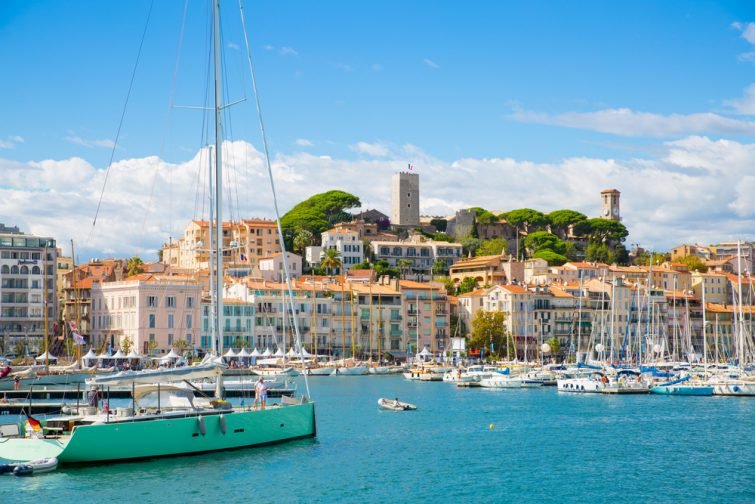 Vue sur Cannes et le vieux port