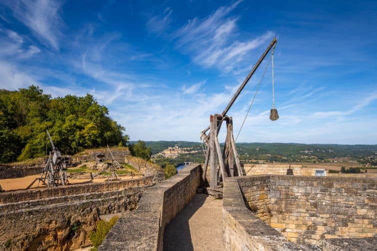 Catapulte au château de Castelnaud, Dordogne