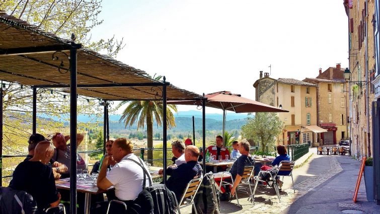 Chez Hugo manger à Seillans