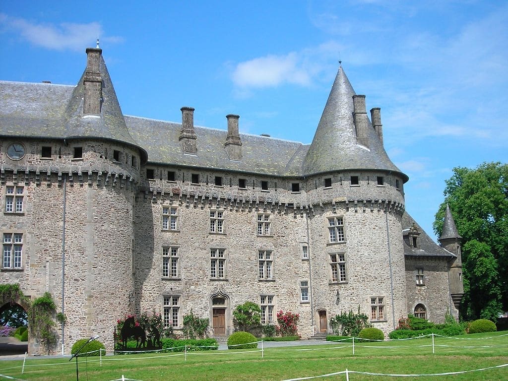 Villages de Corrèze : Arnac-Pompadour