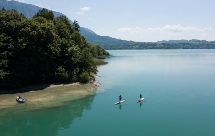 lac d’Aiguebelette-paddle-visiter-parc-naturel-regional-chartreuse-guide