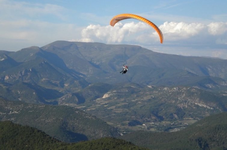 Visiter le Parc Naturel Régional des Baronnies Provençales en parapente