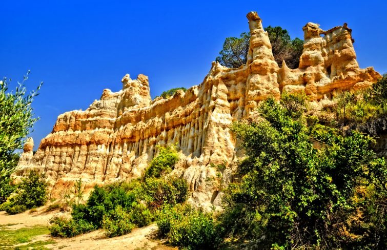 Visiter les Pyrénées-Orientales : Les orgues d'Ille-sur-Têt