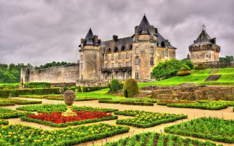 château de la Roche-Courbon